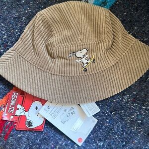 Zara Peanuts Snoopy corduroy bucket hat 3-5yrs kids